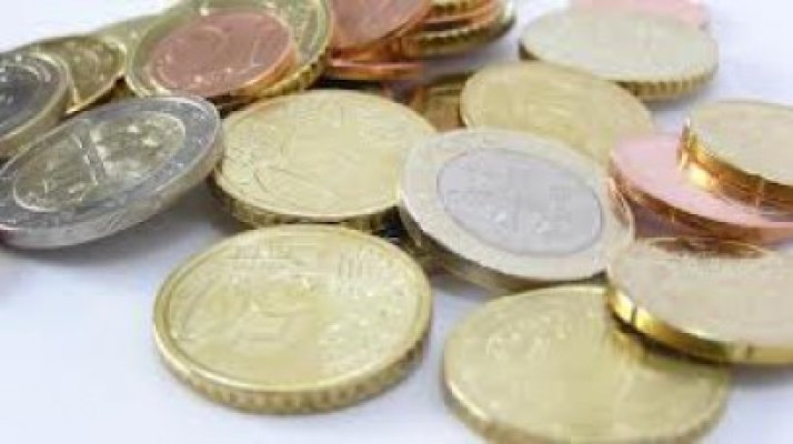 Cursul a închis sesiunea de joi aproape de 4,42 lei/euro